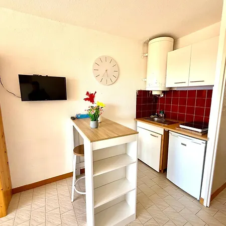 Apartment 100m De La Et Port